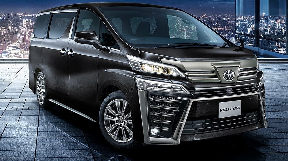 JDM Toyota Vellfire Golden Eyes II Front