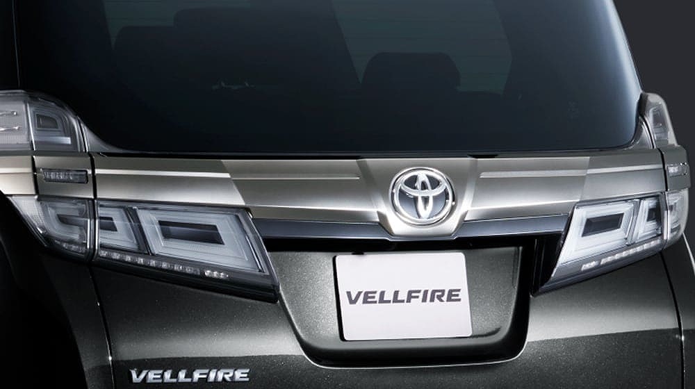 JDM Toyota Vellfire Golden Eyes II Taillight