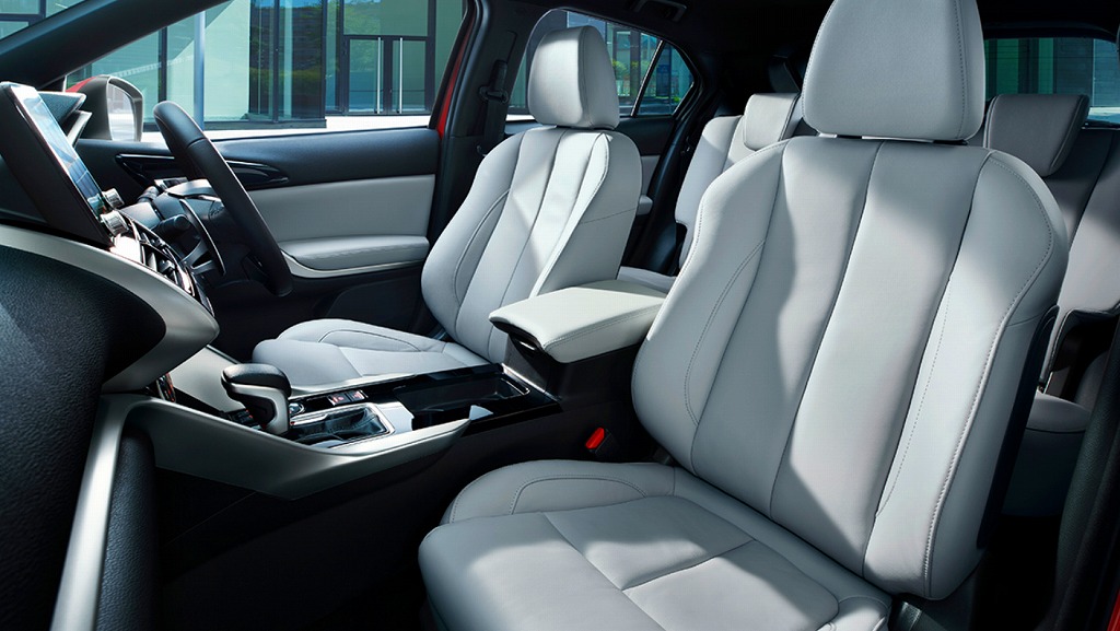 JDM Mitsubishi ECLIPSE CROSS Driving Seat